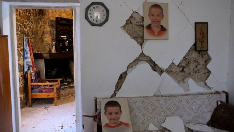Strong aftershock strikes Greek island of Crete