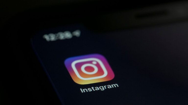 Instagram pausing Instagram Kids, eyes changes