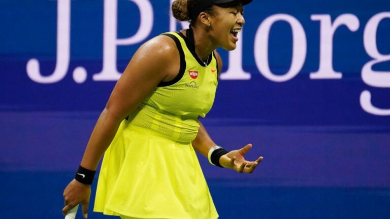 Osaka tosses racket, loses US Open match to Fernandez, 18