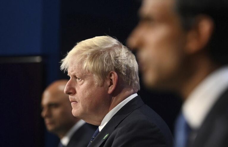 U.K. eyes COVID-19 road map that avoids lockdowns, steps up vaccines for youth