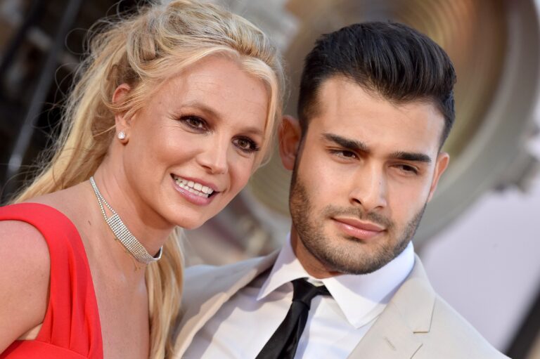 Britney Spears engaged to boyfriend Sam Asghari
