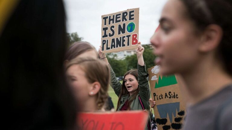 Young people experiencing ‘widespread’ anxiety over climate crisis, researchers say