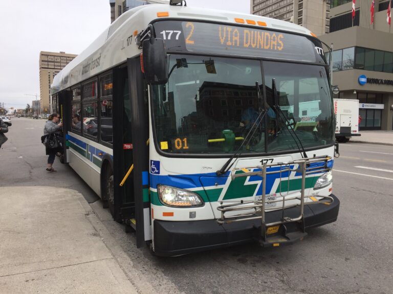 COVID-19: London Transit Commission introduces vaccine policy for drivers