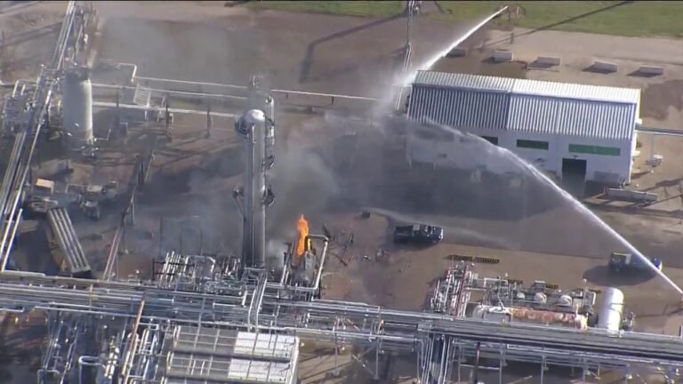 Person taken to hospital following fire at Fort Saskatchewan oil refinery