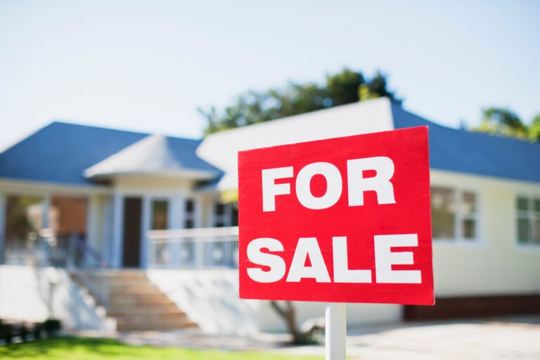 Manitoba housing market slowing down after summer boom