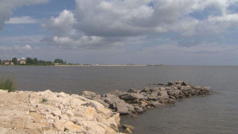 Liberal government would commit millions to help ‘stressed’ Lake Winnipeg