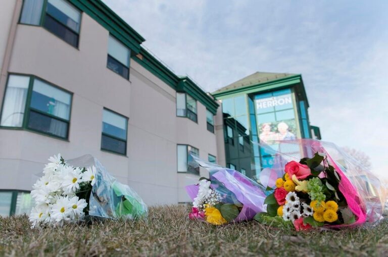 Staffing problems played role in COVID-19 crisis at Residence Herron, manager tells inquiry