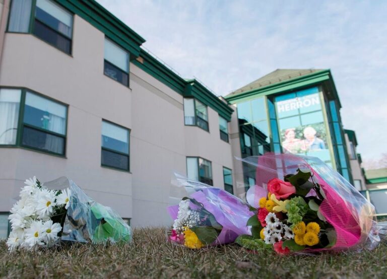 COVID-19: Retired health manager unprepared for what she saw at Residence Herron, coroner hears
