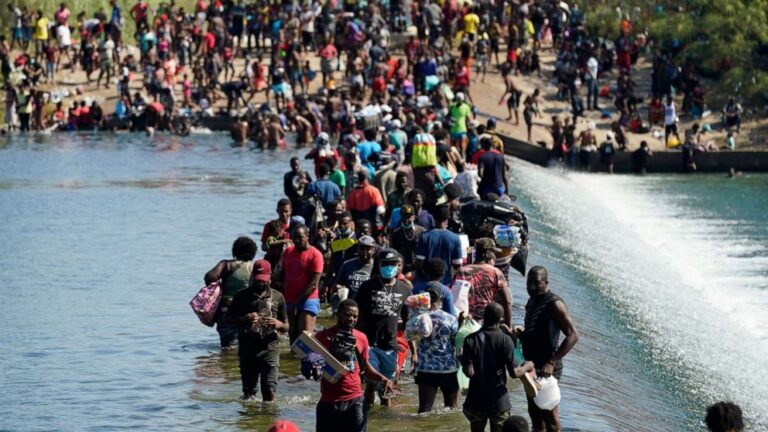 Migrant surge continues to test authorities in south Texas