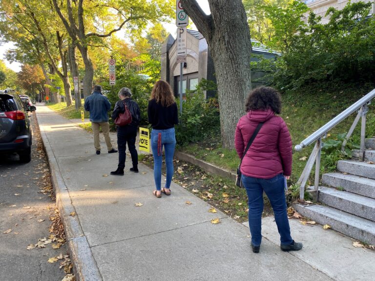 Quebecers to cast their ballots as election day in Canada arrives