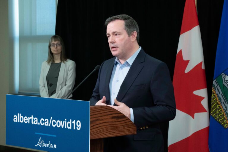 Alberta premier, health and justice ministers to join Hinshaw for Tuesday’s COVID-19 update