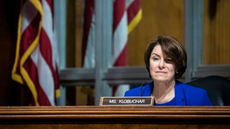 Sen. Amy Klobuchar reveals breast cancer battle