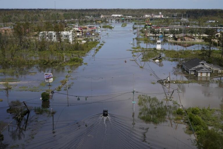 In wake of Hurricane Ida, Louisianans scramble for food, water, gas and relief