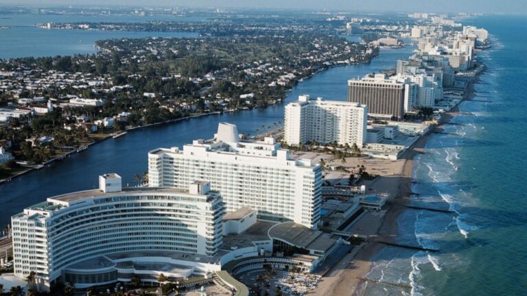 What we know about the Surfside condo collapse