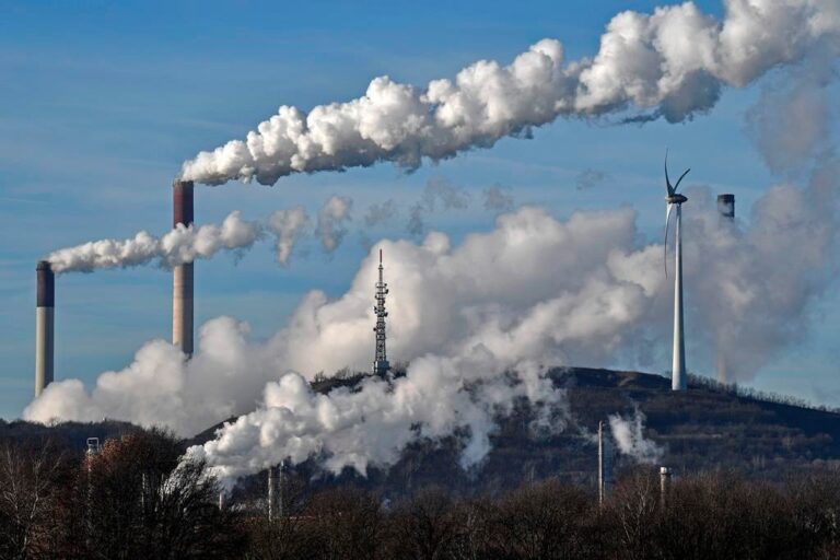 Trudeau says Liberals have the ‘strongest’ climate plan despite rising emissions, missed targets