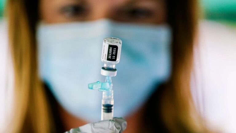COVID-19 live updates: US forecast to surpass 1918 pandemic death toll in 2 weeks