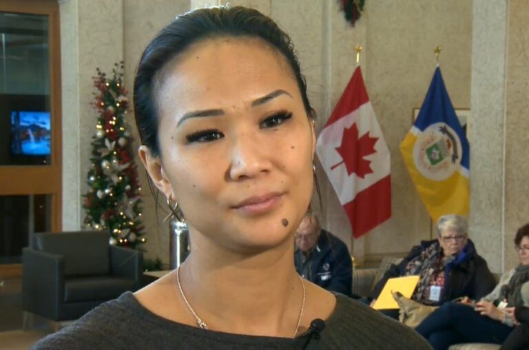 COVID-19: Winnipeg councillors vote for vaccine mandate for elected officials