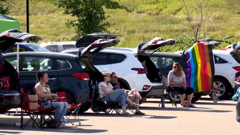 2021 Calgary Pride Festival wraps up with drive-in extravaganza