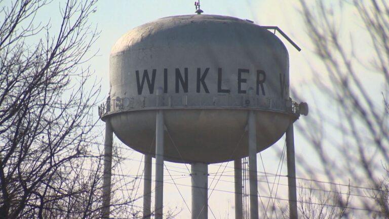 Winkler cops fielding angry calls on both sides of vaccine debate