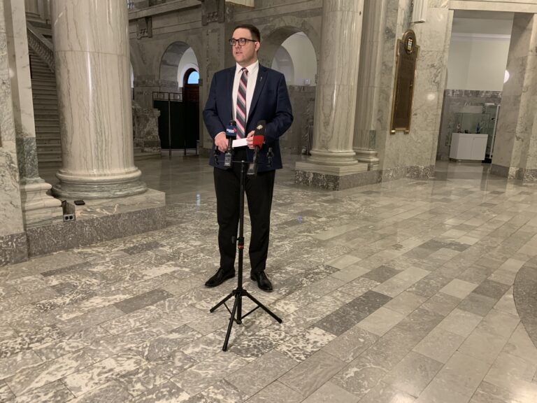 COVID-19 vaccination or negative test to be required for MLAs to sit in Alberta legislature: Nixon