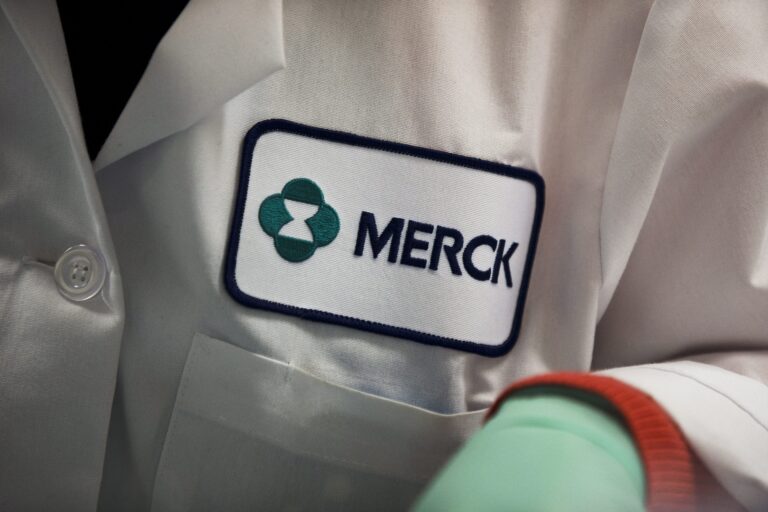 Merck asks U.S. FDA for emergency stamp for COVID-19 tablet
