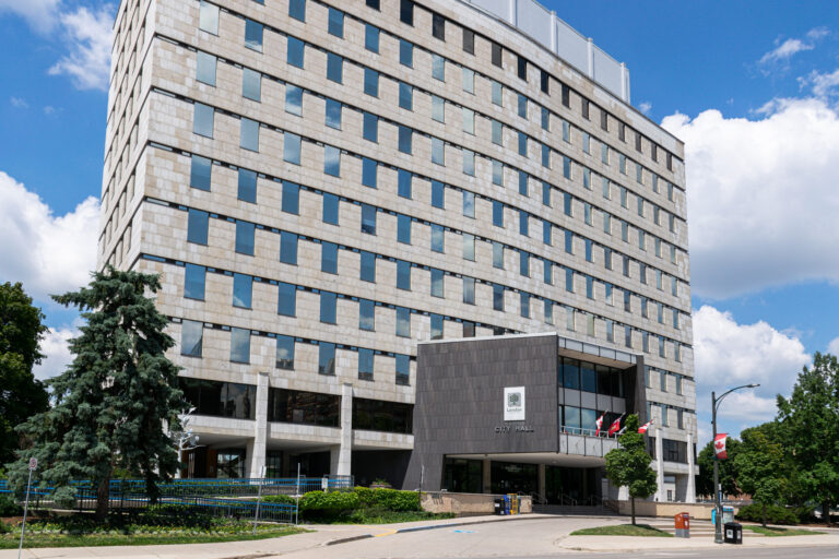 COVID-19: Vaccine policy for London, Ont. councillors earns final approval