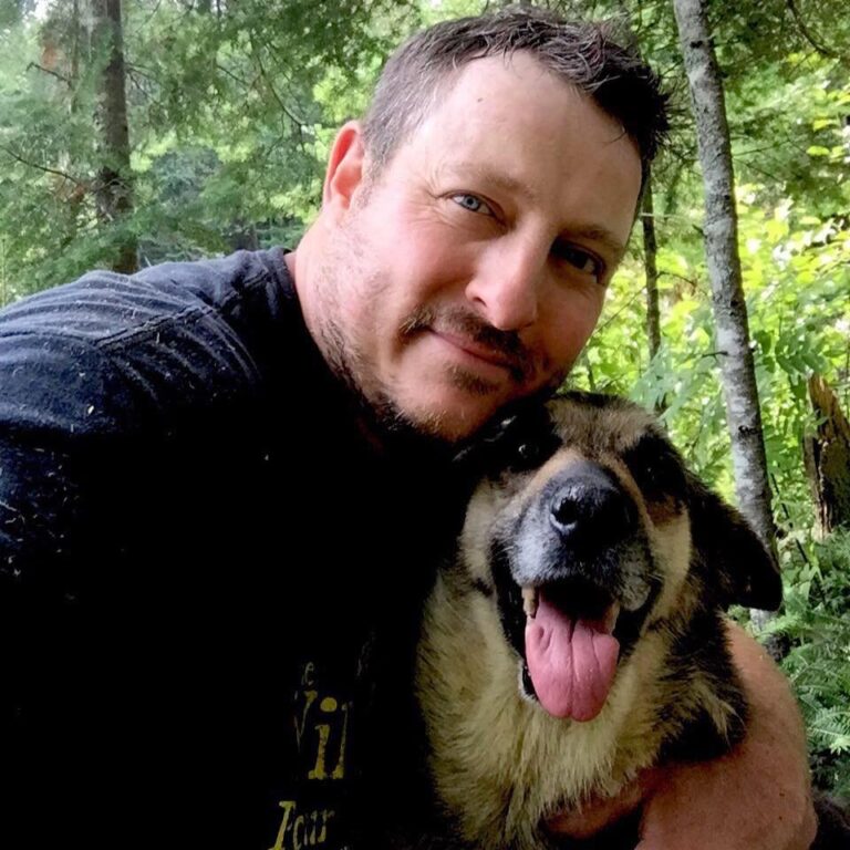 N.B. man speaks out against COVID misinformation as family battles the virus