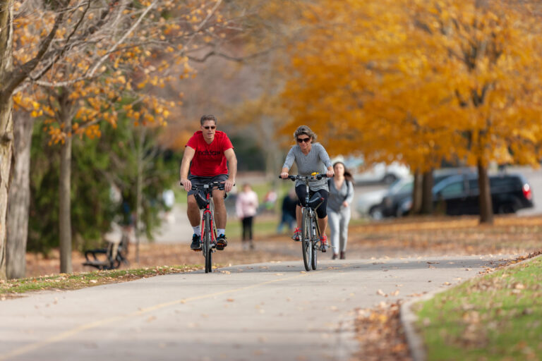 Ontario reports 458 new COVID-19 cases Thanksgiving Monday, 390 on Tuesday