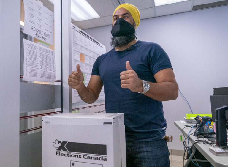 NDP calls for inquiry into limited polling stations and long waits on election night