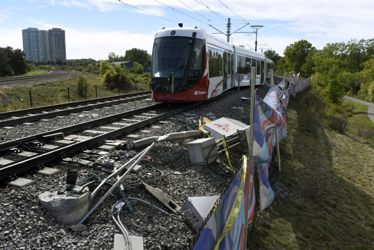 Ottawa LRT: 2nd notice of default filed against Rideau Transit Group