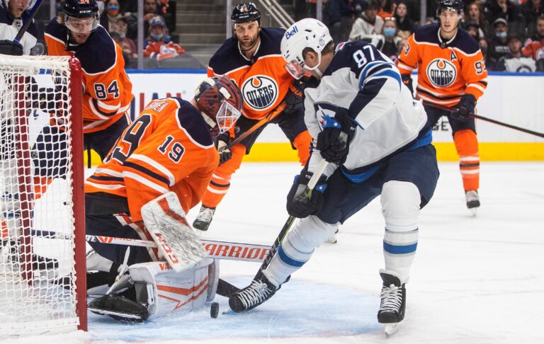 Edmonton Oilers hold off Jets for 4-3 win
