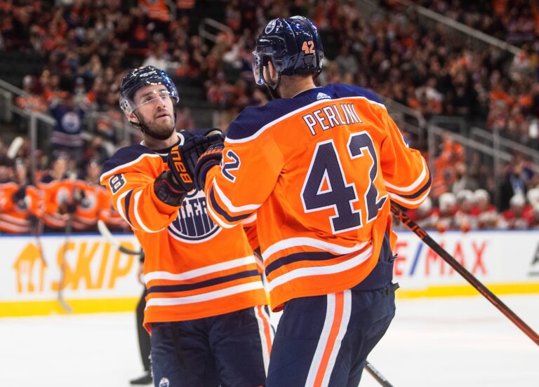Edmonton Oilers rally from 3-0 deficit to beat Flames