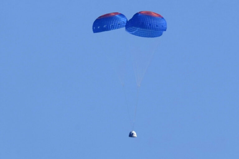 William Shatner’s spaceflight on Blue Origin capsule lands safely