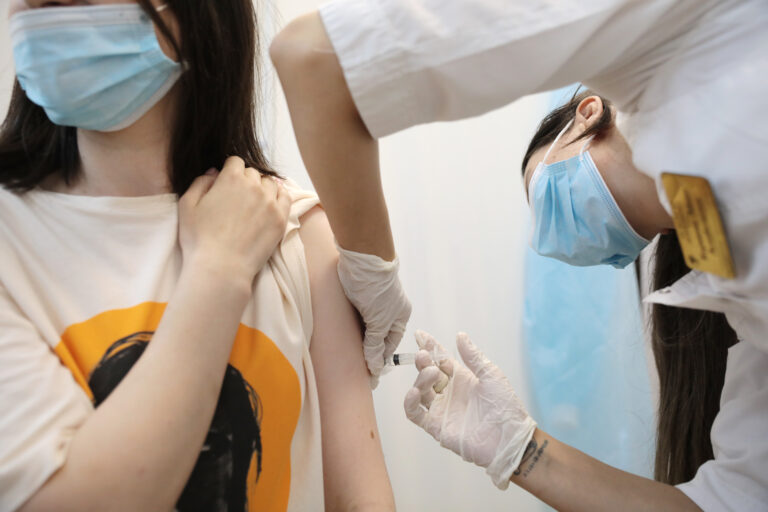 Doctors sound alarm over COVID-19 vaccine exemptions: ‘We have ethics’