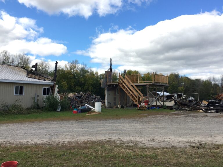 Smiths Falls, Ont. rallies together to help family of a farm destroyed by a fire