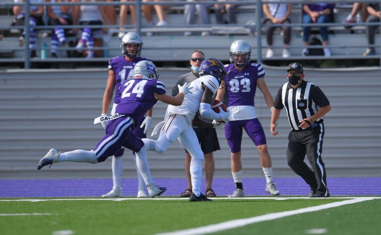 Huge second half leads to Western win over Laurier in OUA football