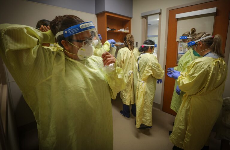 Alberta reports slight drop in critically ill COVID-19 patients in hospitals