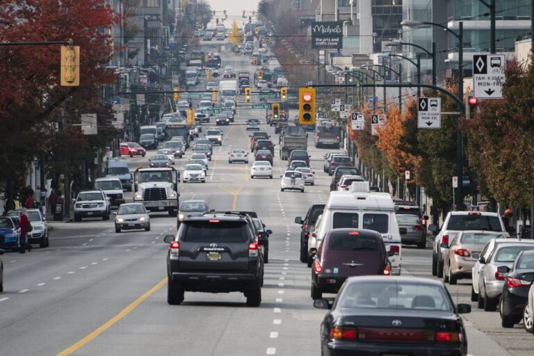 Vancouver city council axes city-wide parking permit plan, mayor casts deciding vote