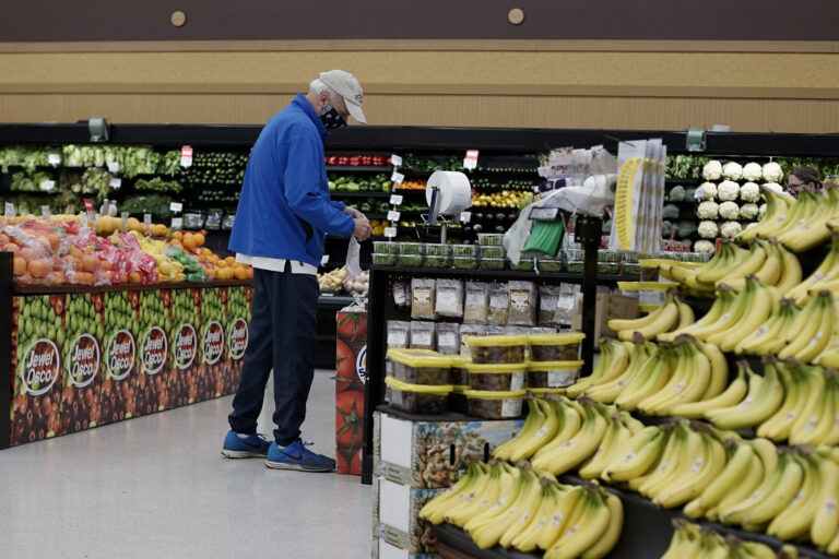 World food prices continue to rise, hit 10-year peak, U.N. agency says