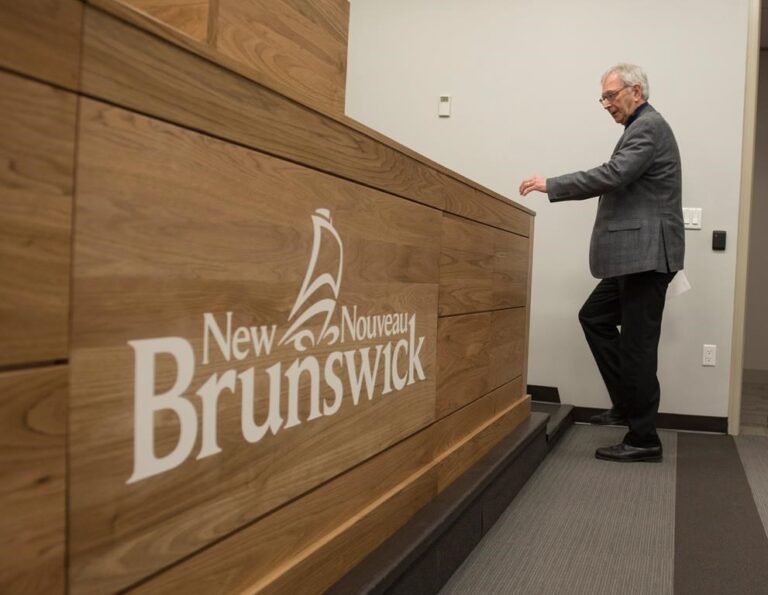 COVID-19: New Brunswick set to hold briefing as infections continue to surge