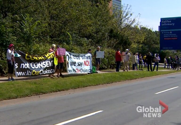 N.S. introduces legislation creating ‘bubble zone’ outside hospitals from COVID protesters
