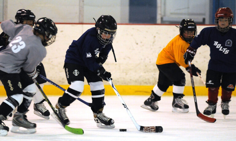 Southwest Ontario health units implement joint vaccine mandate for kids’ 12+ organized sports