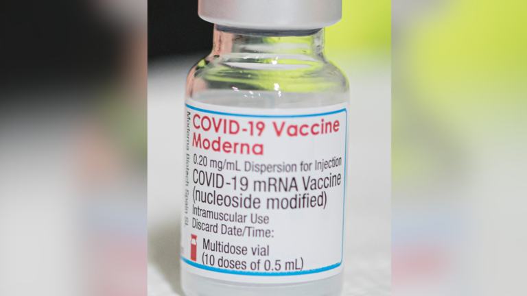 Lower-dose Moderna COVID-19 booster shots being debated by FDA