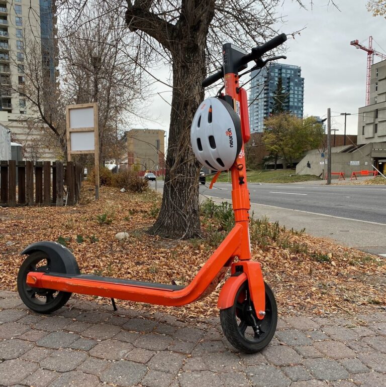 Safety advocates push for increased helmet use on e-scooters in Calgary