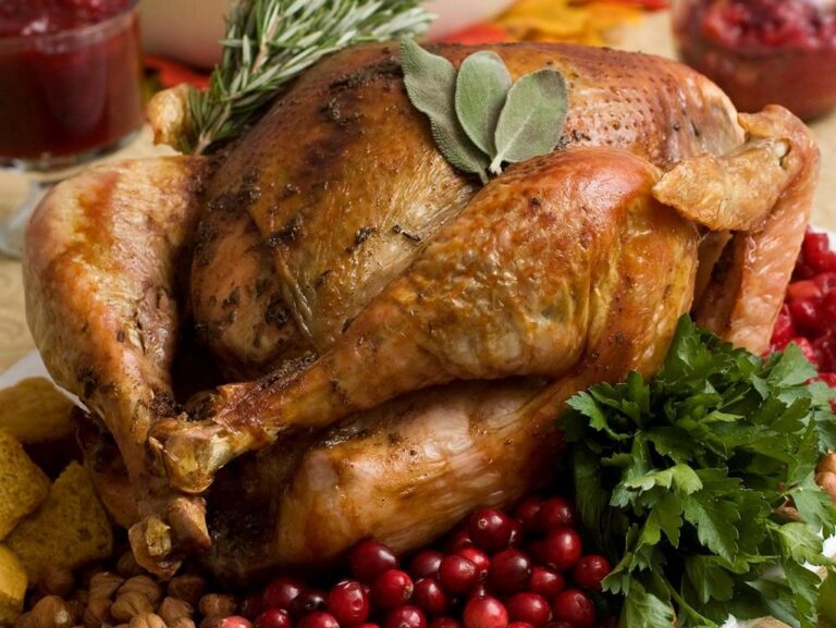 Turkey prices on the rise as yet another COVID Thanksgiving nears, says Winnipeg grocer