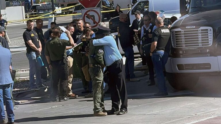1 agent killed, 2 officers hurt in shooting aboard Amtrak train