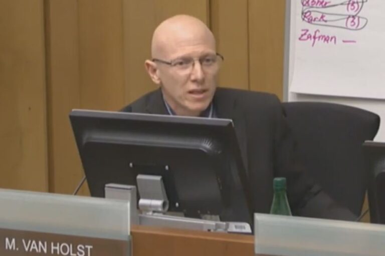 London, Ont. councillor’s creed won’t grant COVID-19 vaccine policy exemption: Lawyer