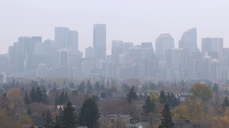 Sask. wildfire smoke prompts air quality advisory for Calgary