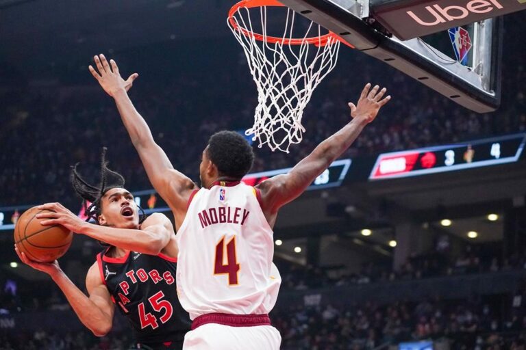 Raptors’ win streak ends with 102-101 loss to Cavs