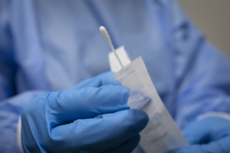 COVID-19: MLHU reports 13 cases and 1 death, nearly 90% eligible have 1st dose